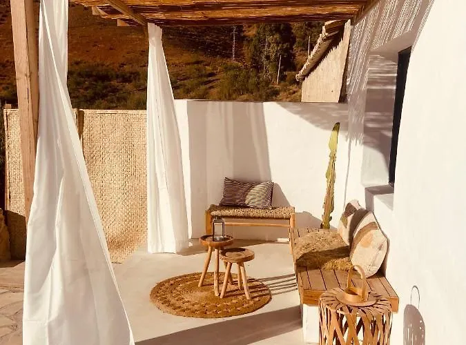 Bed & Breakfast Elements