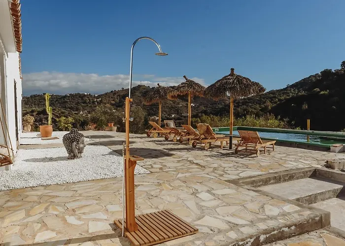 Bed & Breakfast Elements Comares