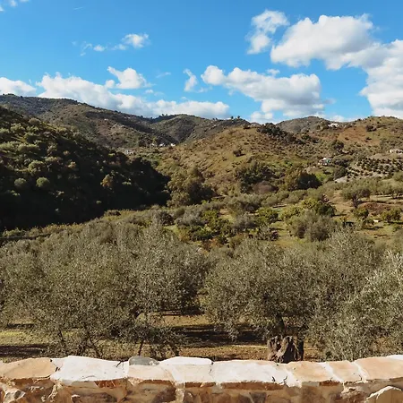 Elements Bed & Breakfast Comares