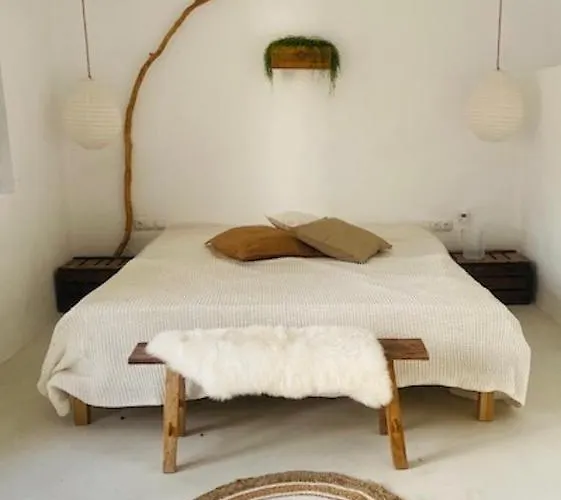 Bed & Breakfast Elements