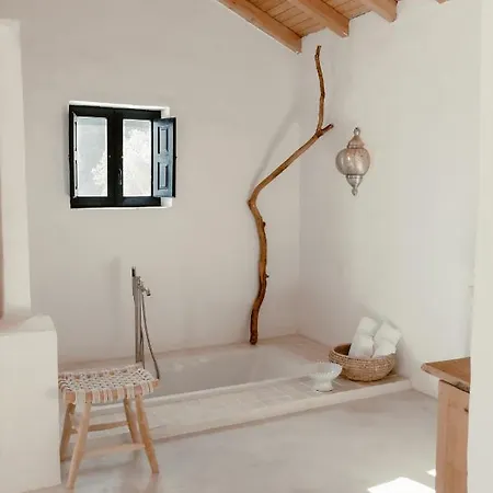 Elements 4* Comares